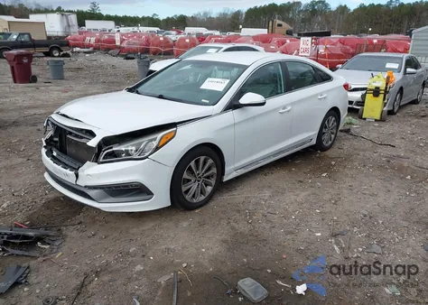2015 Hyundai Sonata Sport z USA, uszkodzony, nr VIN 5NPE34AF5FH253396